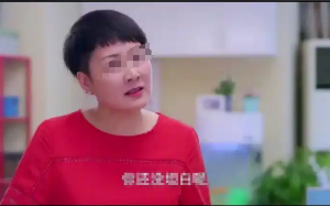 当年赶我出门断绝关系，如今看我事业有成，我妈理直气壮带弟弟来我直播间砸场子