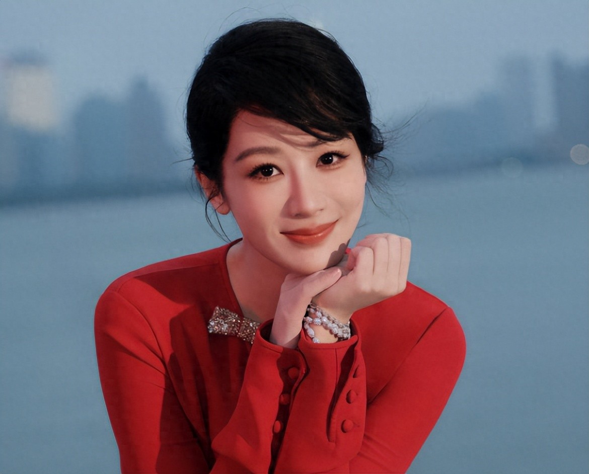 《生命树》被扒注水、海报虚假大女主，恐将重走《太平年》老路？