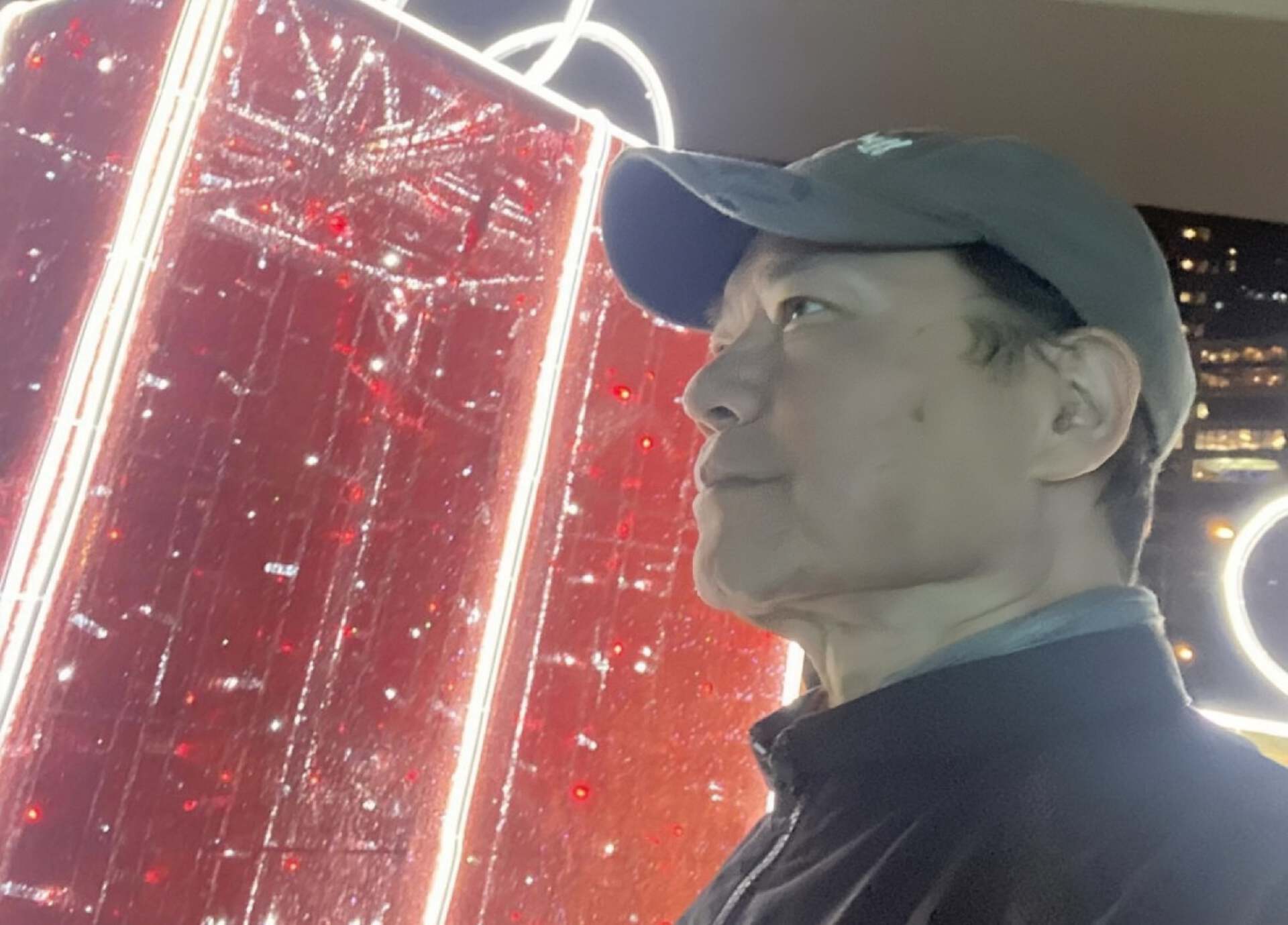 知名港星成心灵治疗师，到泰国剃度出家，两度确诊癌症割舌保命