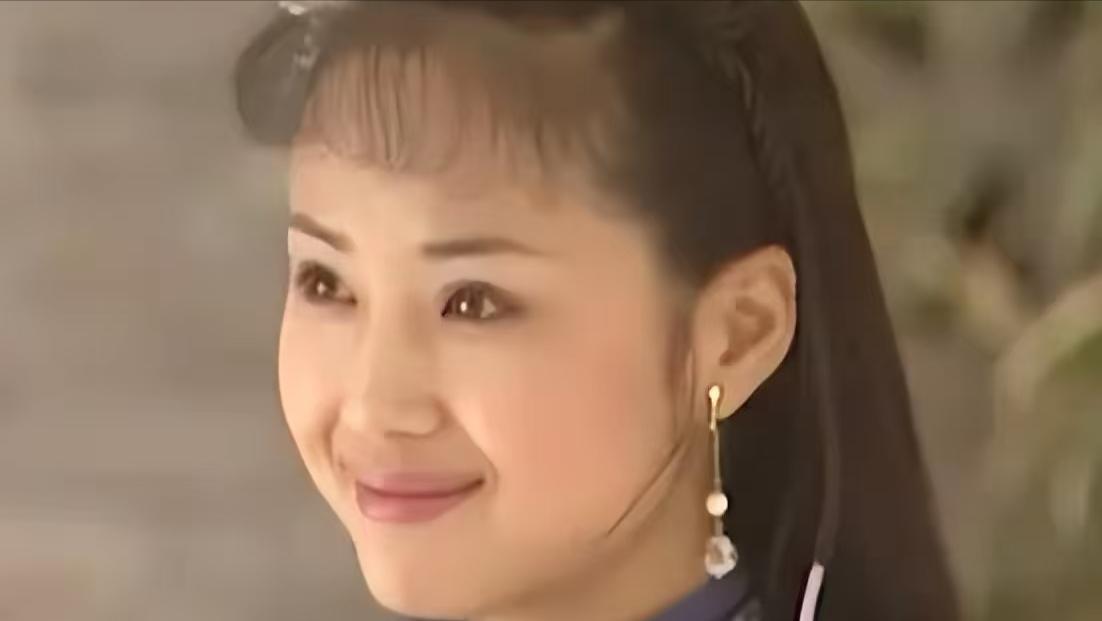 收手吧！“资本家的丑孩子”，没颜值没本事，就别出来祸害观众了
