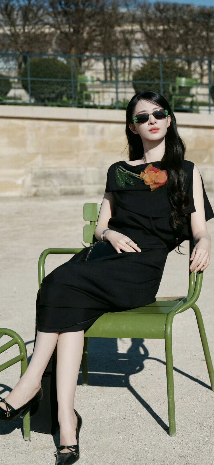 王楚然的东方骨相美学，王楚然最新穿搭造型高清无水印壁纸