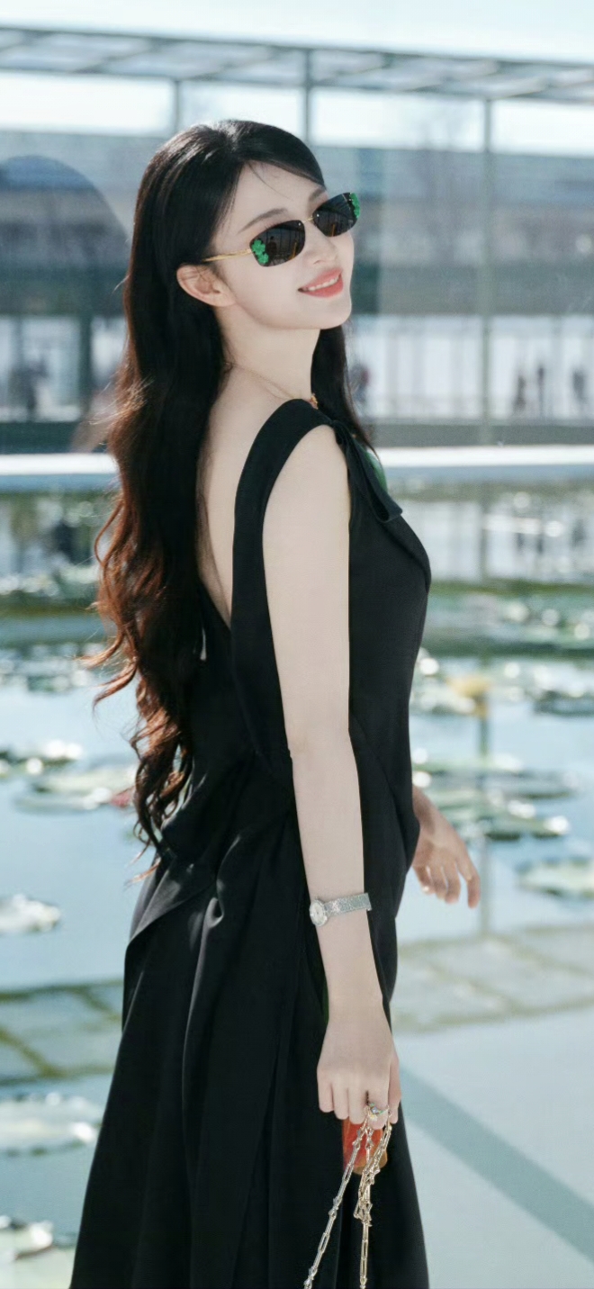 王楚然的东方骨相美学，王楚然最新穿搭造型高清无水印壁纸