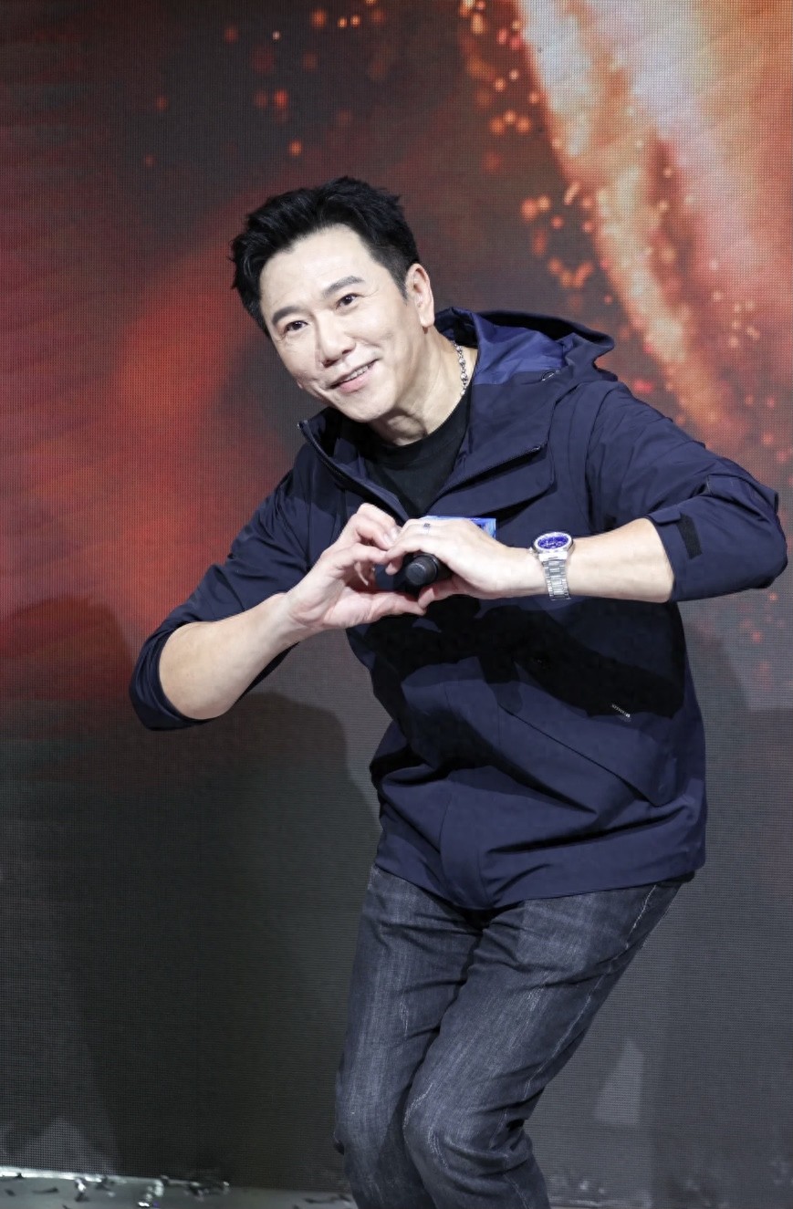 TVB前当家小生久违晒近况！油腻形象不再，情史丰富两度离婚