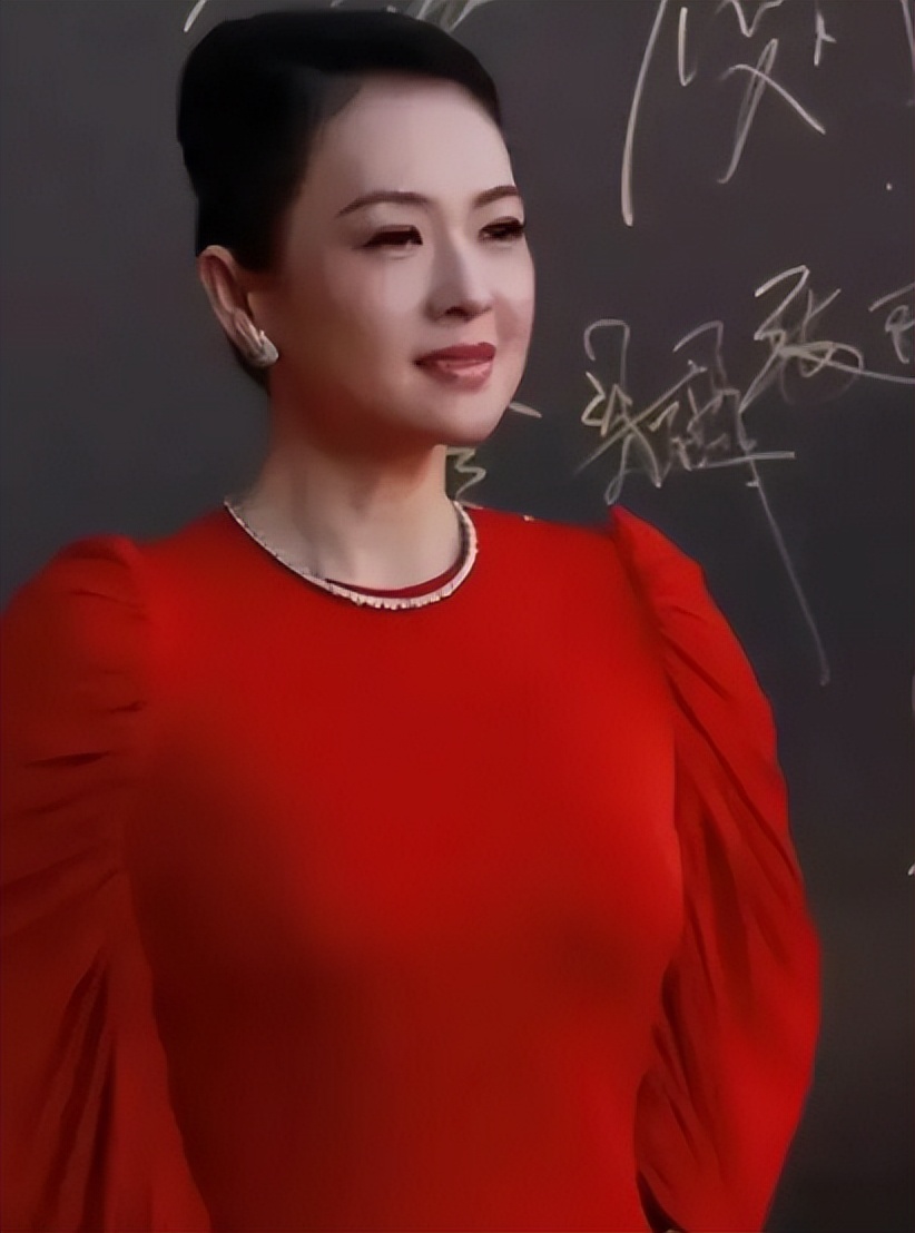 47岁章子怡胖到不敢认！网友：这还是当初那个国际女神吗