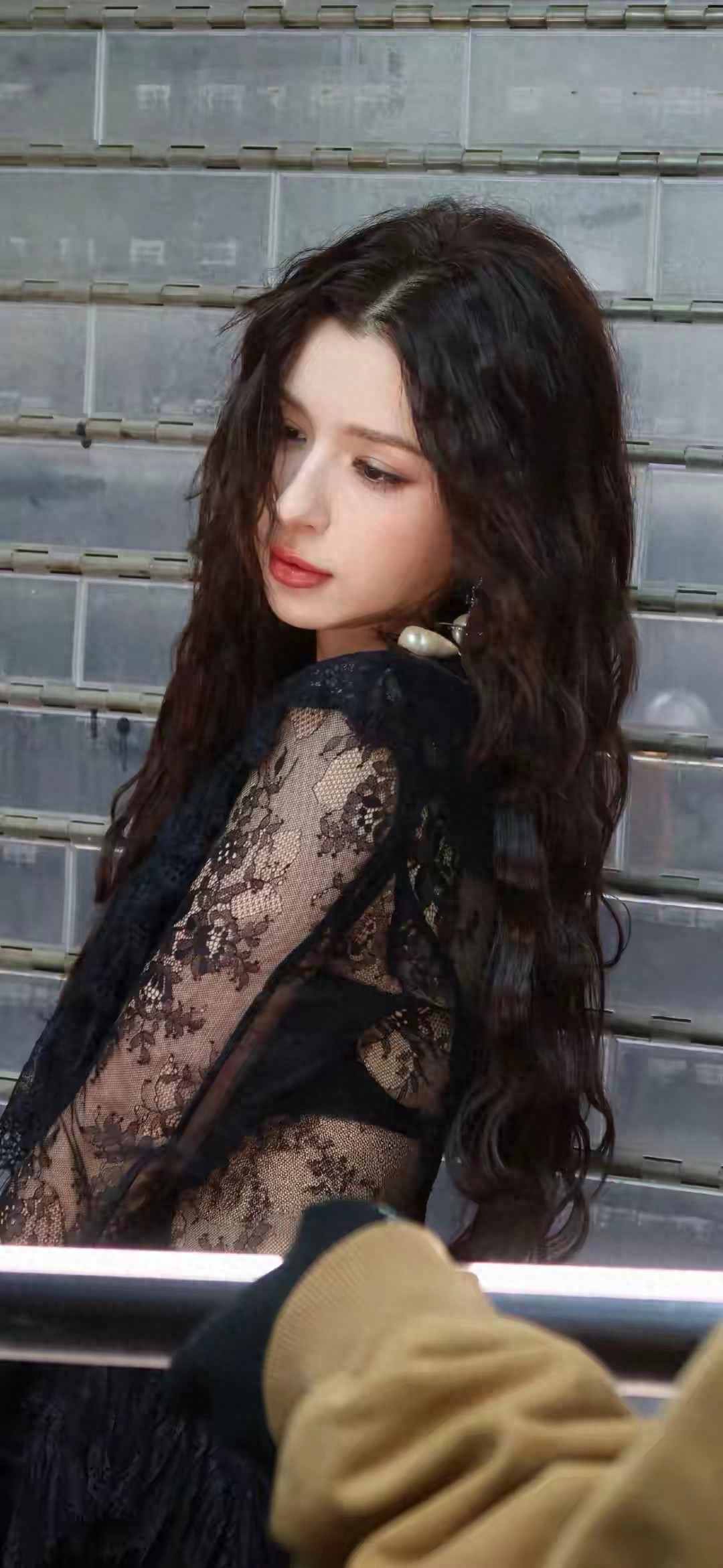 哈尼克孜,美得舒服又有故事感,是越看越有味道的耐看型美貌!