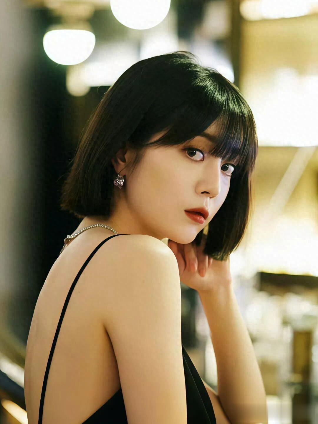 李芮溪个人高清写真惊艳亮相了