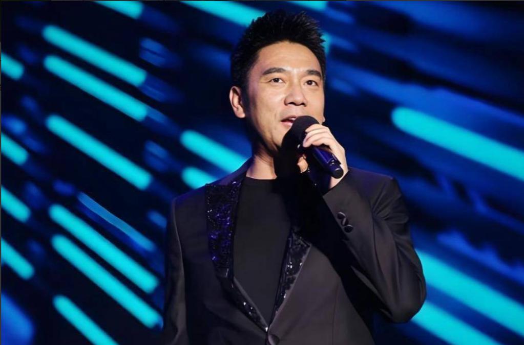 她是最好命豪门阔太，仅拍一部戏就结婚隐退，被演员老公宠爱30年