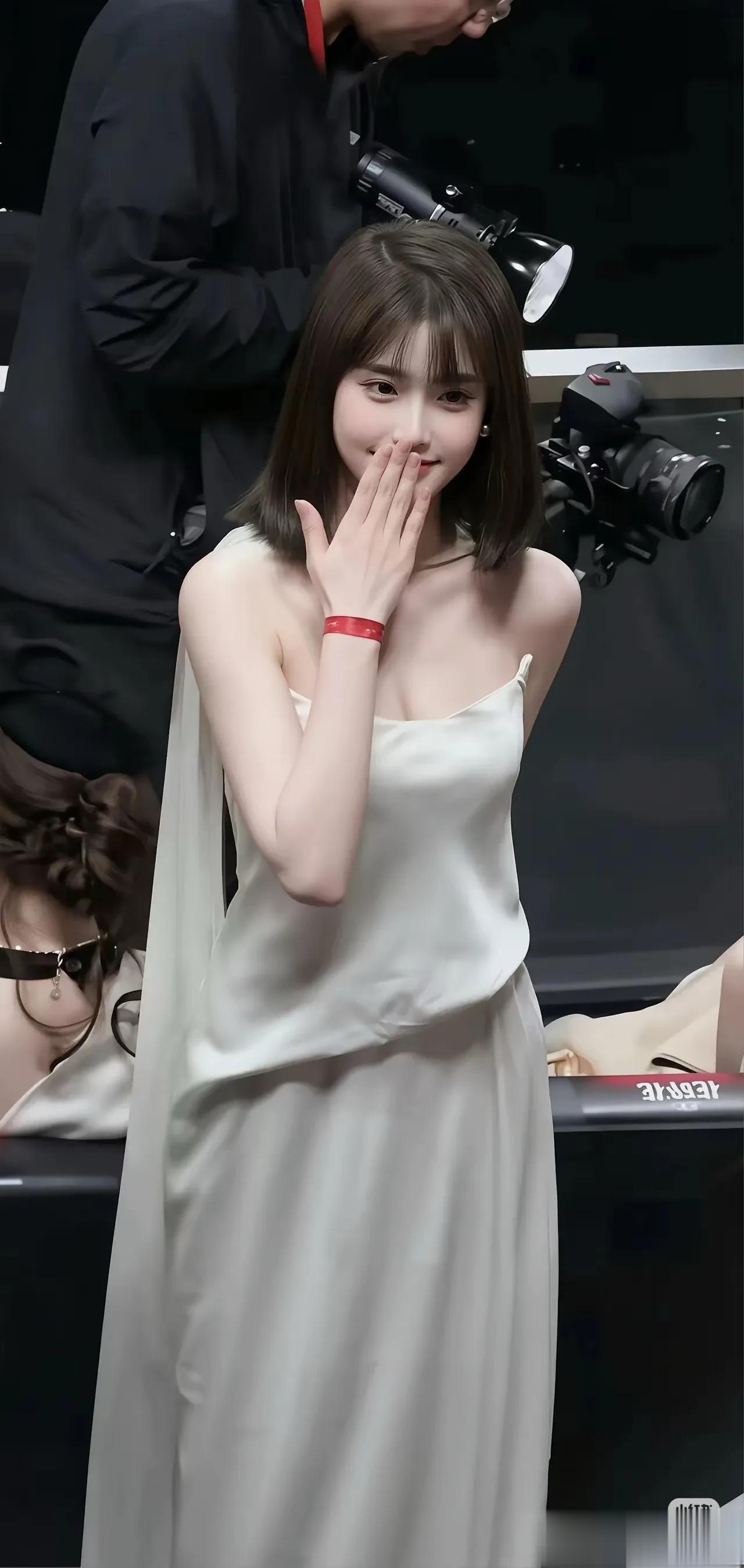 好清纯的白月光与朱砂痣