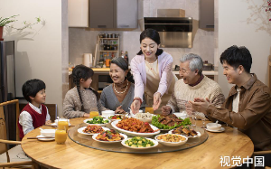 妻子被绿了20年，等丈夫60大寿这天投屏撕破脸，让他瞬间净身出户！