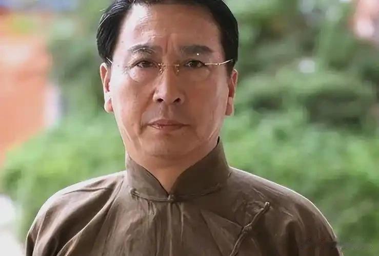 70岁毕彦君：在北京养老，没豪车没保姆工资卡上交，生活低调惬意