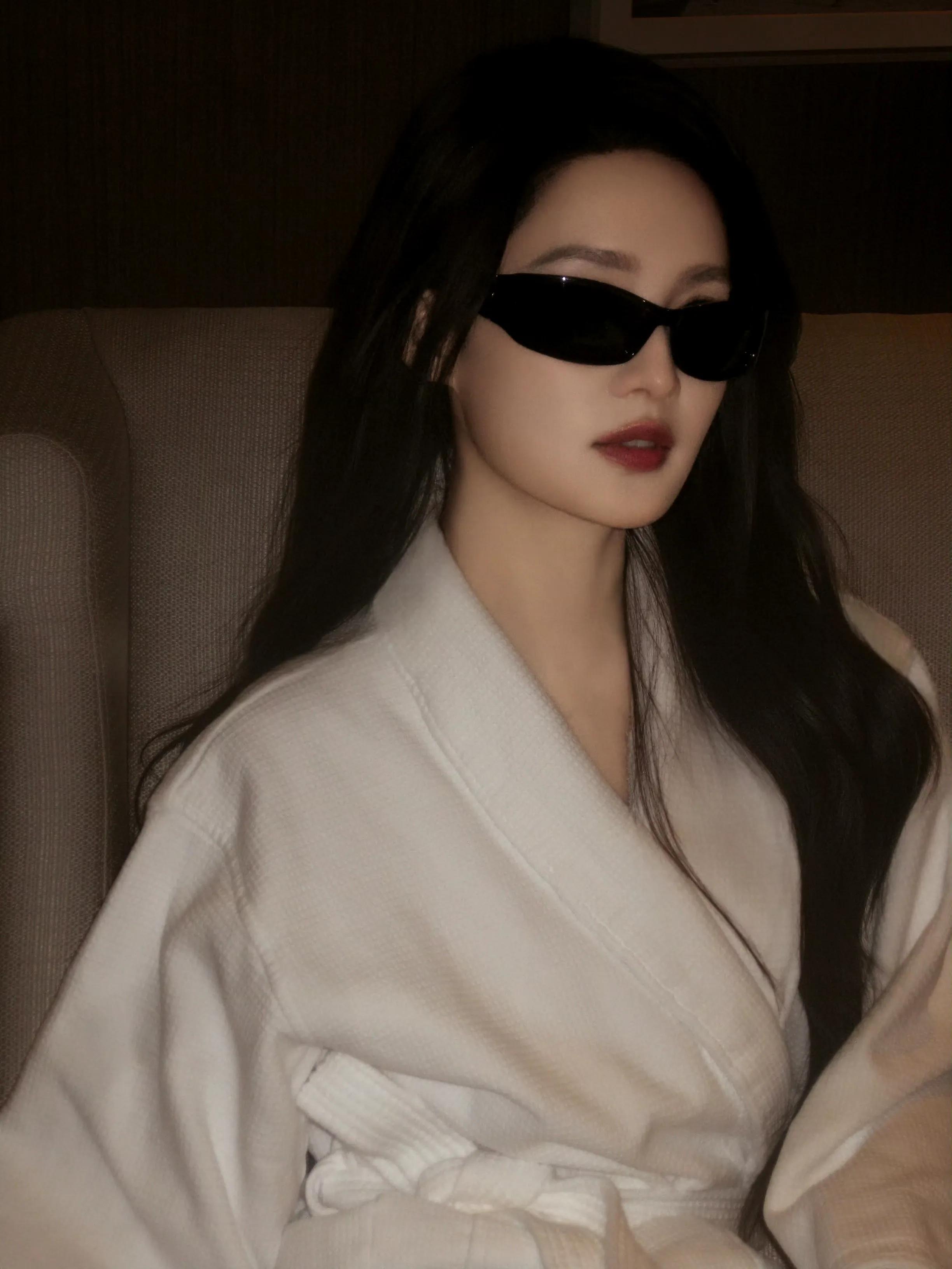 李沁睡衣写真美图