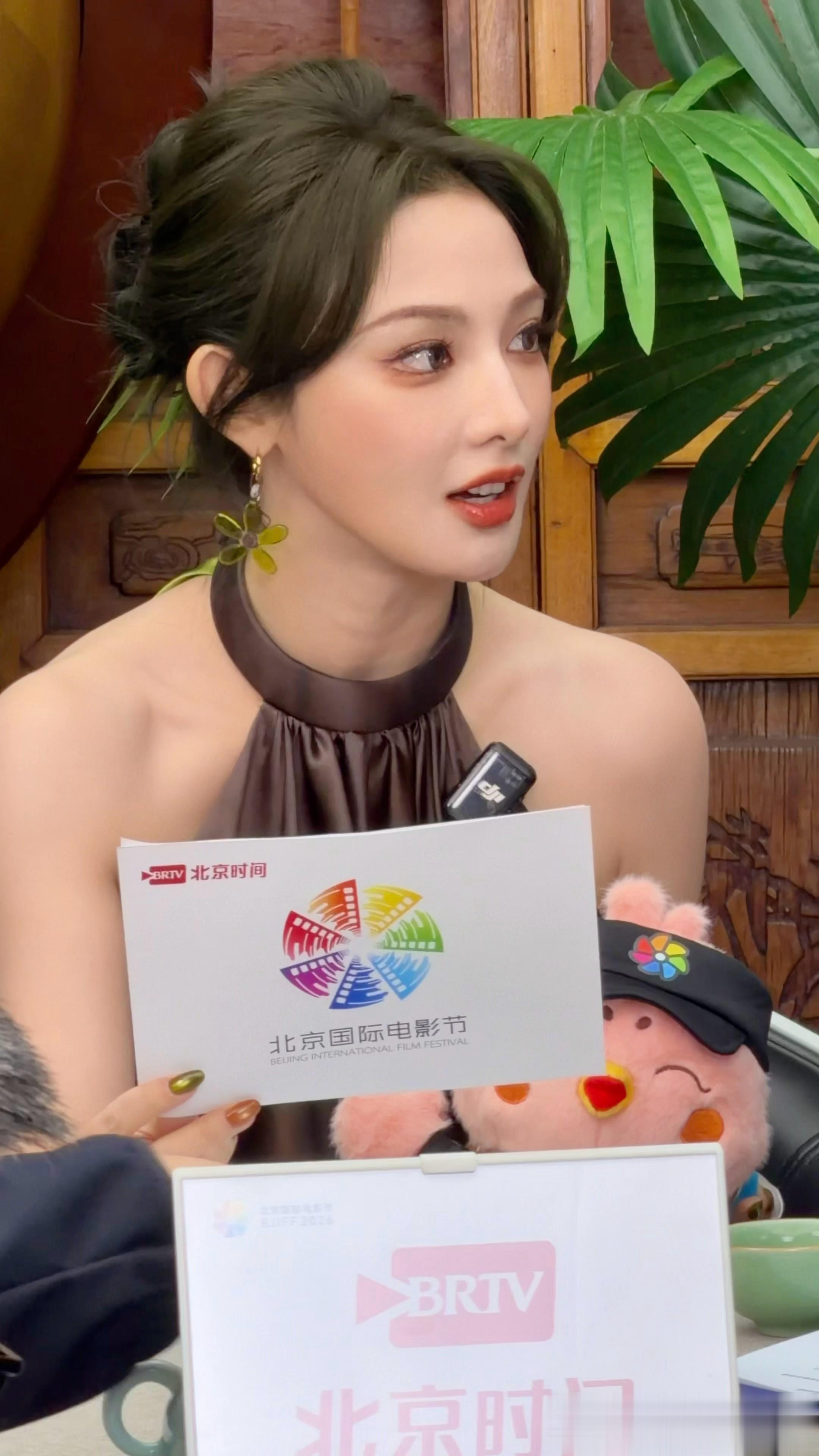 彭小苒分享图片