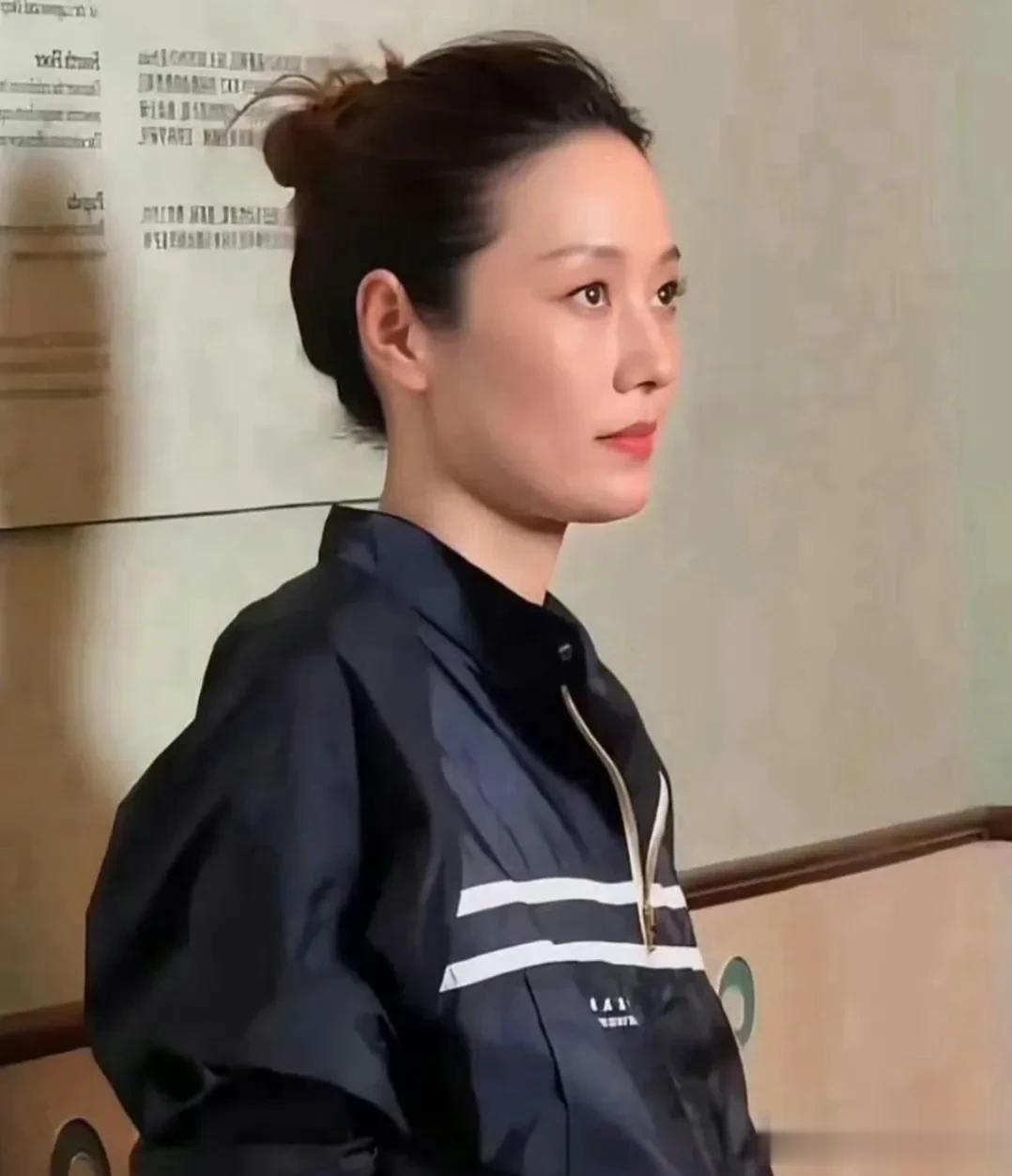 马伊琍大女儿晒与爸爸合照，42岁文章发量引热议：怎么老成这样了