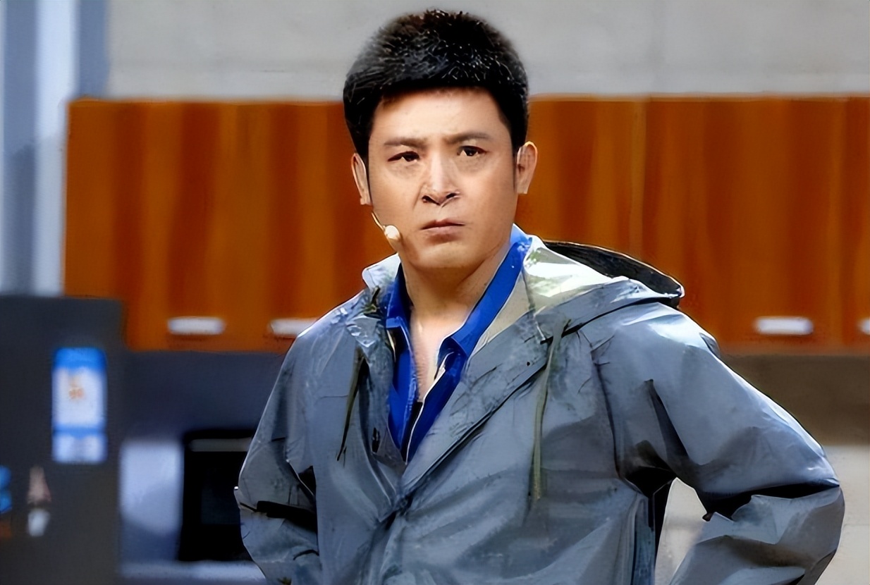 大快人心！孙涛没想到，本想替闫学晶“仗义执言”，自己却被扒光