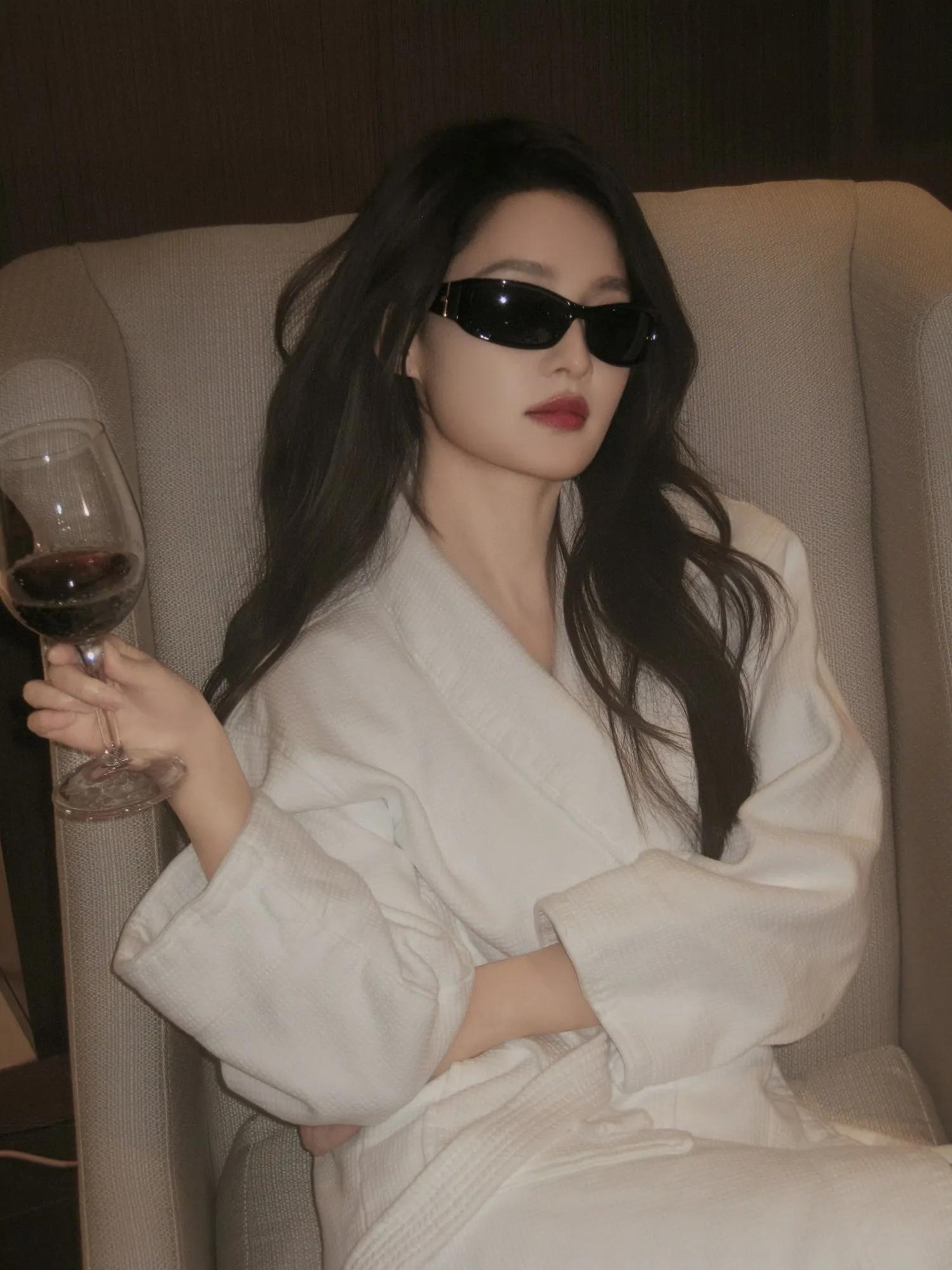 李沁睡衣写真美图