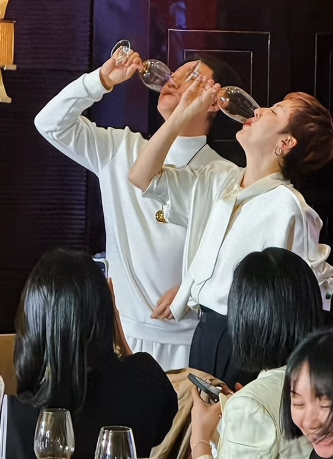 笑不活了，逐玉经纪人真和解了，从生理性厌恶，到金融性喜欢
