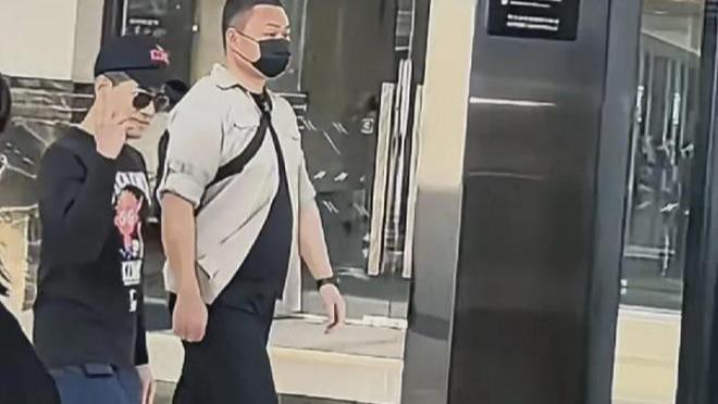 郭富城又瘦又矮像小老头