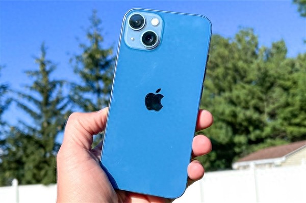 iPhone 13半價換電池沒貨 網友感覺被騙了