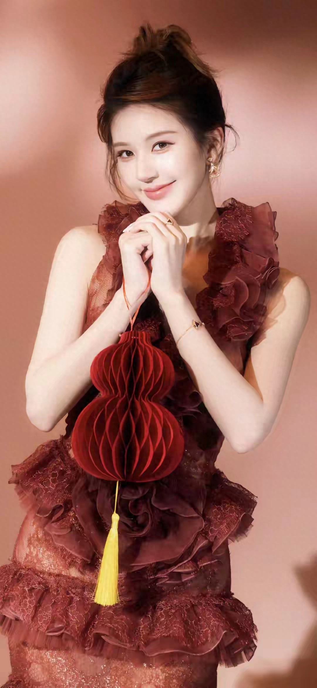 美女壁纸赵露思