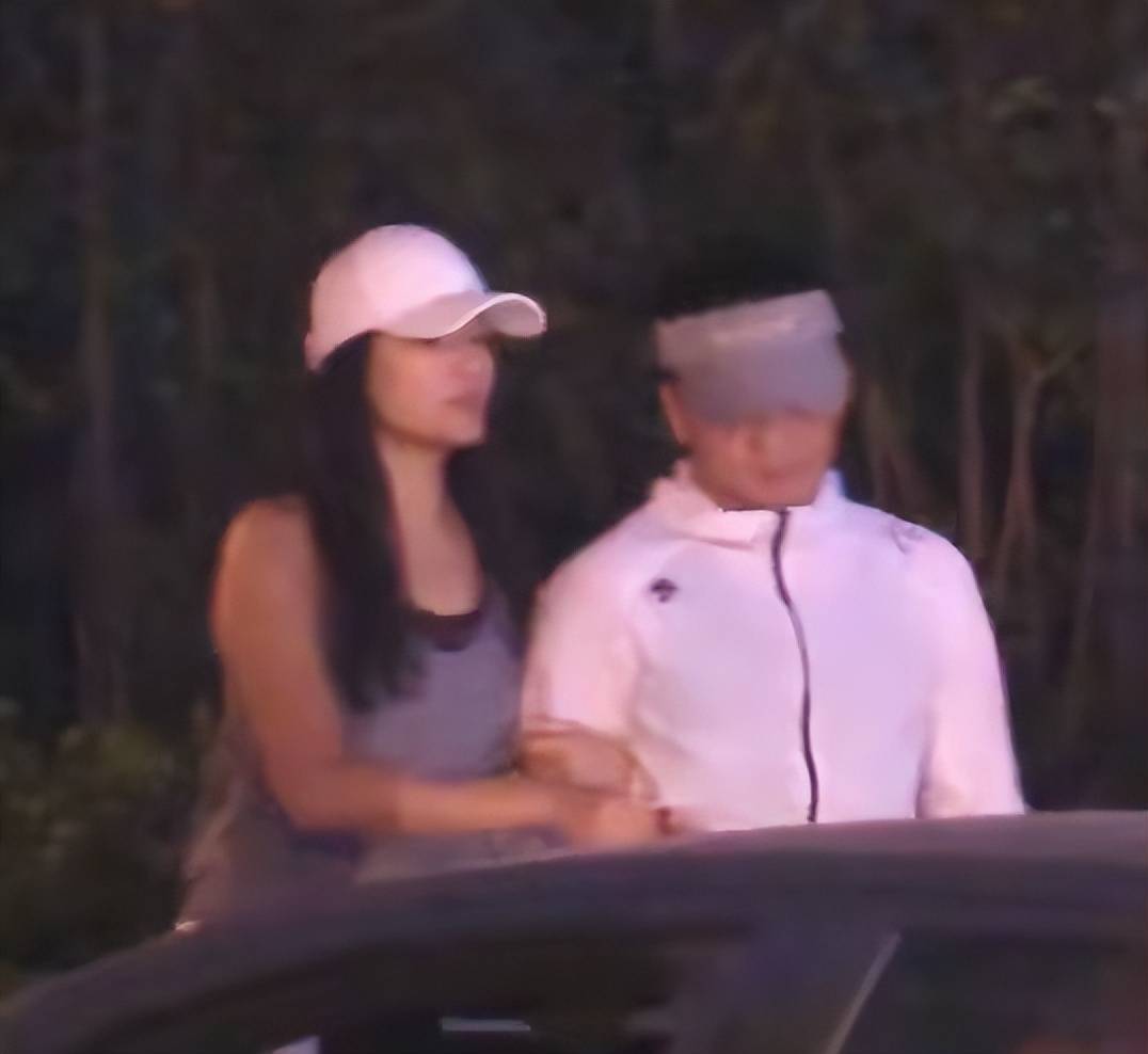 54岁瞿颖已结婚！