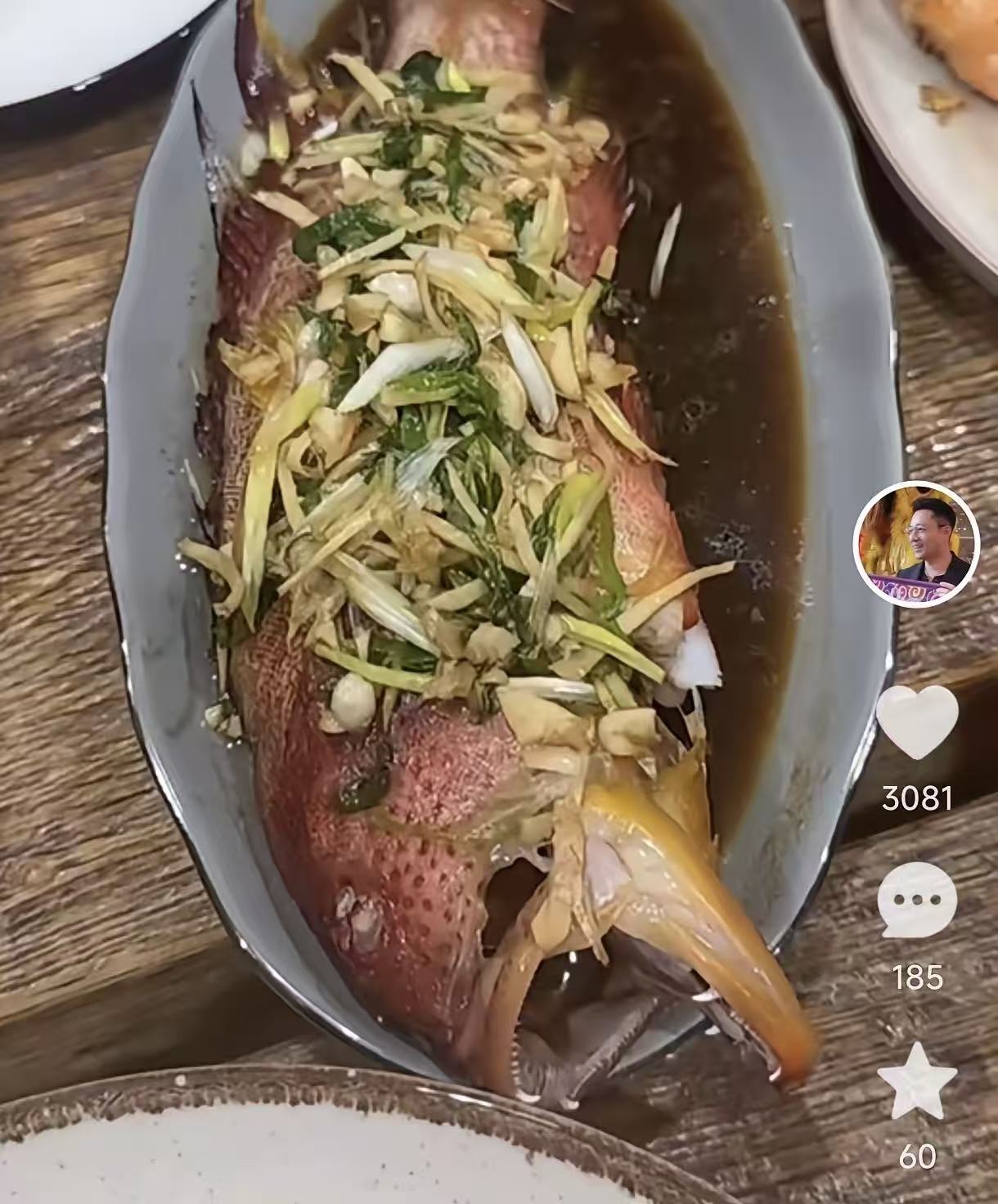 汪小菲晒年夜饭！丈母娘做了一大桌，给小玥儿和箖箖都做了爱吃的