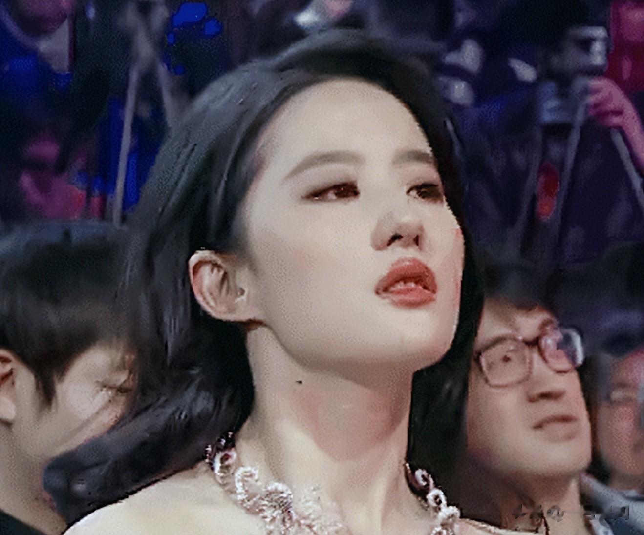 原来我们误会了，刘亦菲被曝两年多未进组拍戏，背后的真相太现实