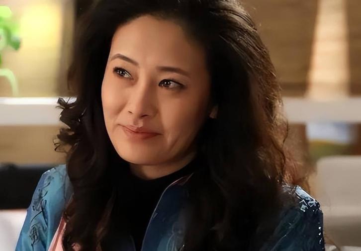 与男友同居8年无果,分手半年转身嫁企业CEO,如今一儿一女很幸福