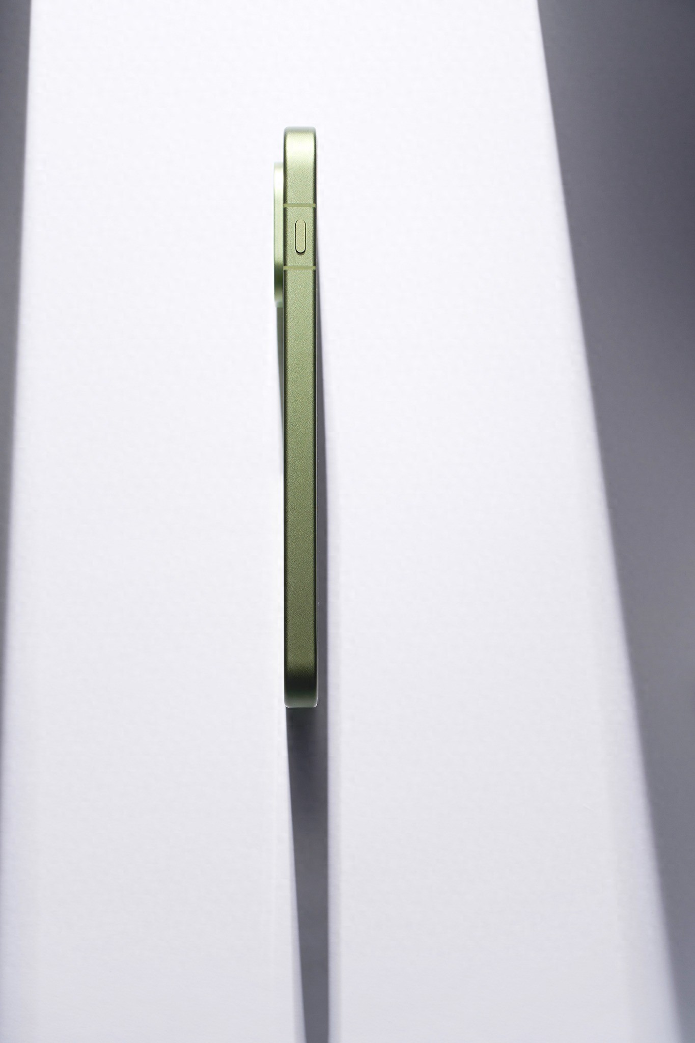 潛望長焦+7500mAh，一加15T把小屏配置直接拉滿！