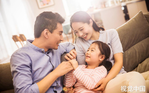 前世被妻子杀死，重生后她挑走聪明孩子，可后来她却悔疯了