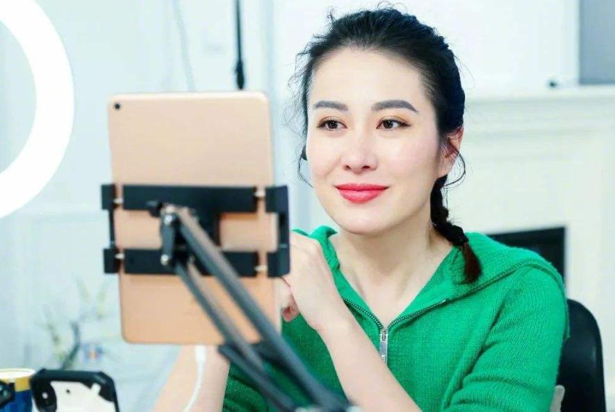 46岁叶璇：曾被称古装美人，如今拍短剧，本人回应引全网夸赞