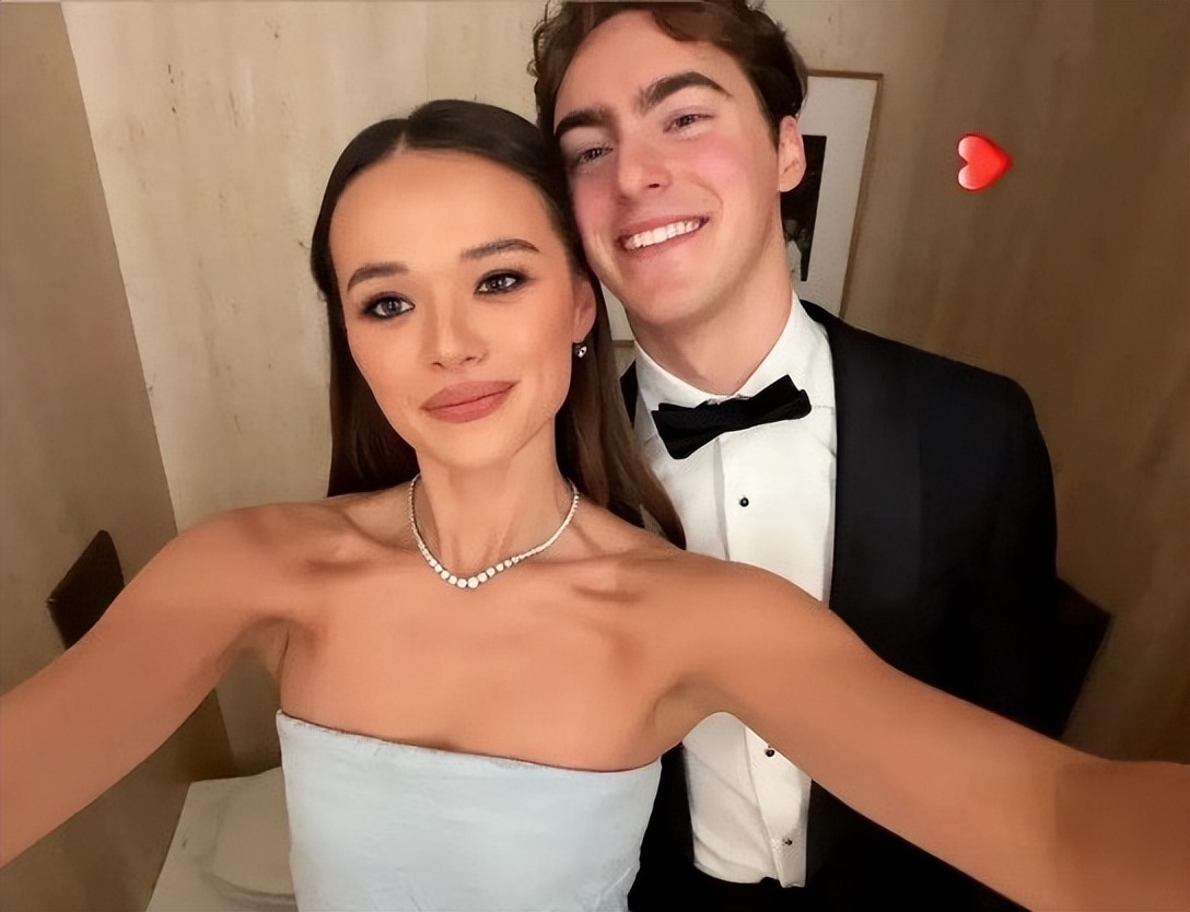 默多克95岁生日！邓文迪当年死皮赖脸生下的两个女儿成为最大赢家