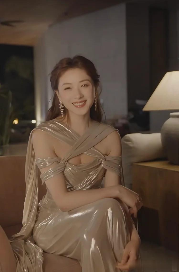 万茜，我喜欢她的鼻子