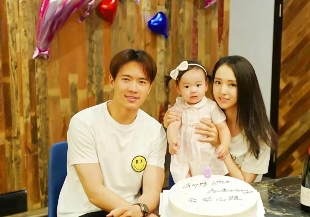 高云翔独自给父亲庆生!下厨煮长寿面好娴熟,生日没做菜吃辣椒酱