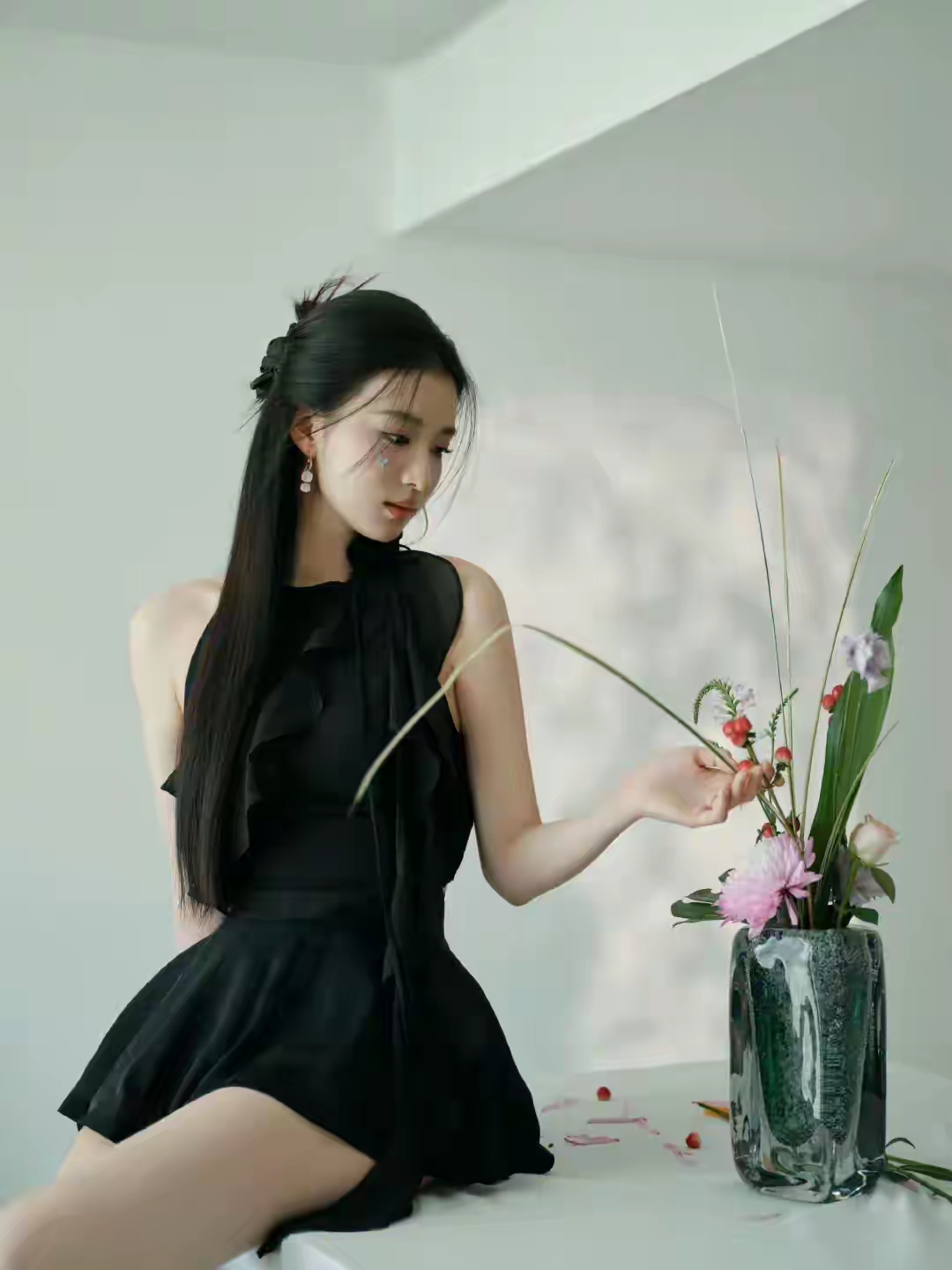 如果对王楚然都不动心，那还有什么女子能入法眼