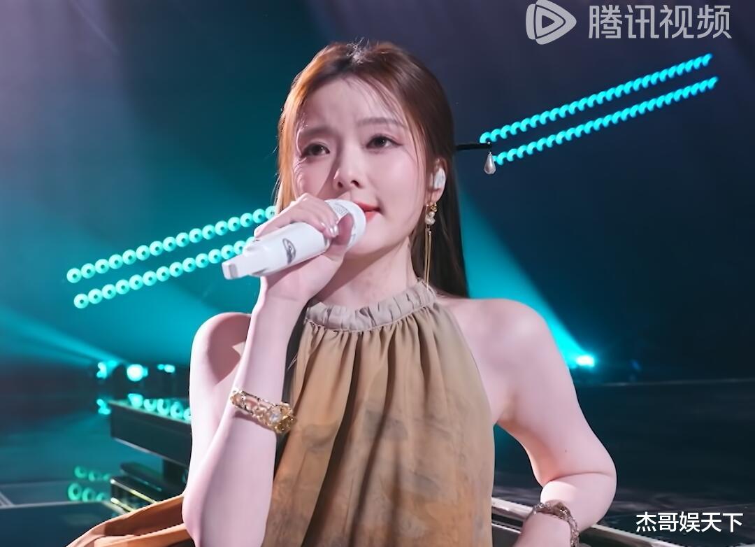 陈卓璇被骂，让我看到了华语乐坛为啥没落