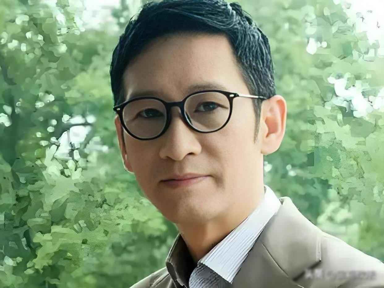 重磅!王劲松被人民日报点名,背后三大信号,傅彪遗言成金句!