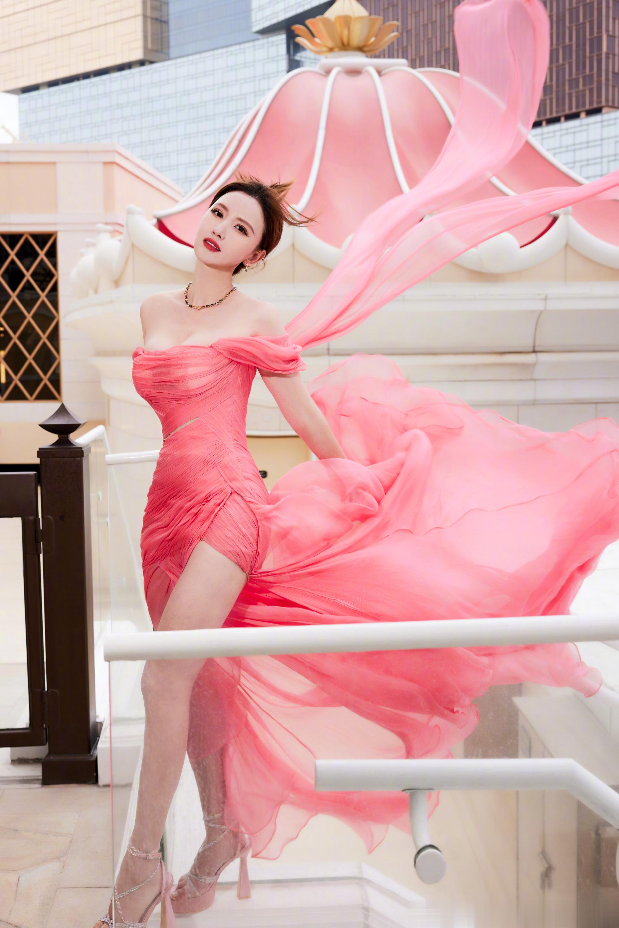 张萌 这身材绝对是内娱一霸