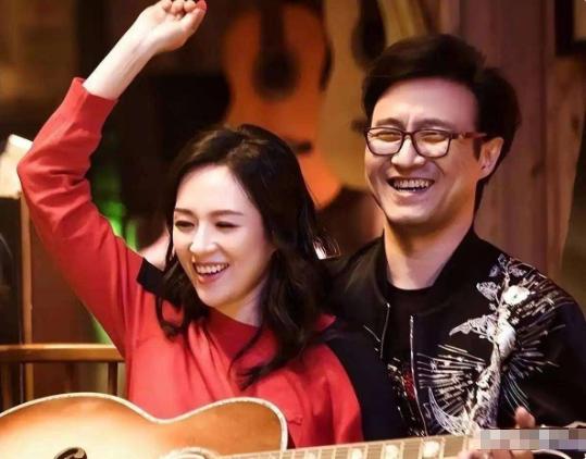 汪峰也没想到，距离过年仅剩5天，46岁章子怡高调官宣了喜讯！