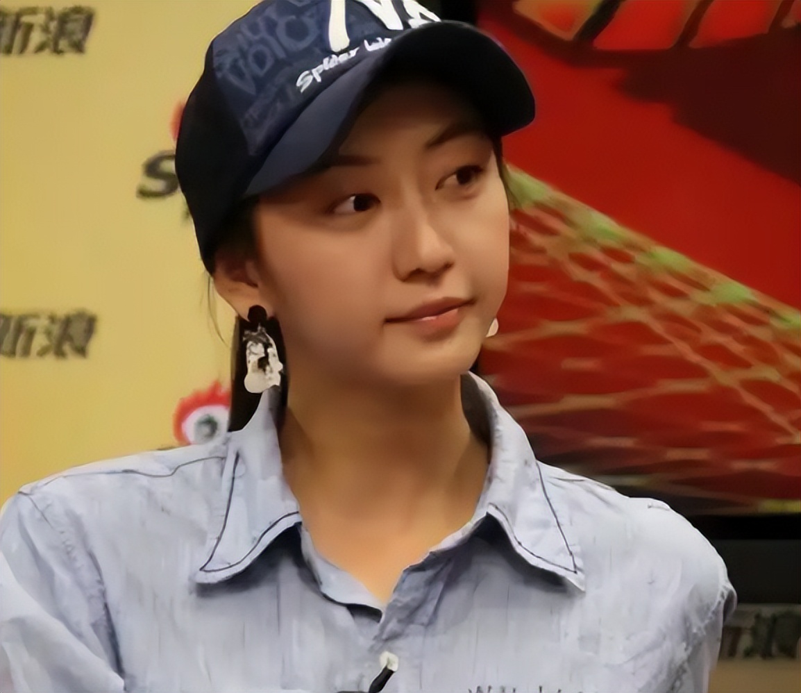 姚晨没想到,离春节不到4天,前夫凌潇肃靠着佟大为,再次翻红