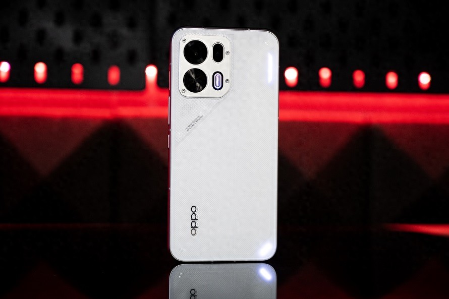 年輕人的潮流機，內置風扇的OPPO K15 Pro，藏著的是實用主義！