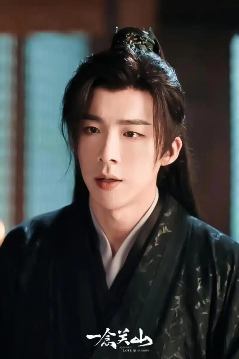 90后小生人气大洗牌,3人下桌,3人上桌,杨洋边缘化,肖战最意外