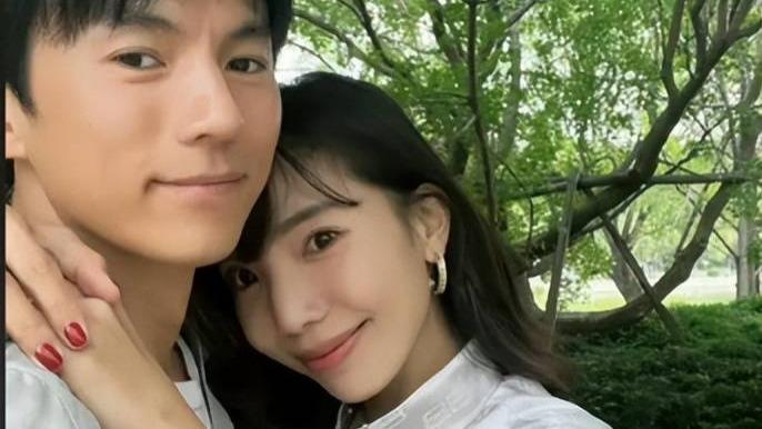 宋宁峰搅翻娱乐圈，事业不火但情史丰富