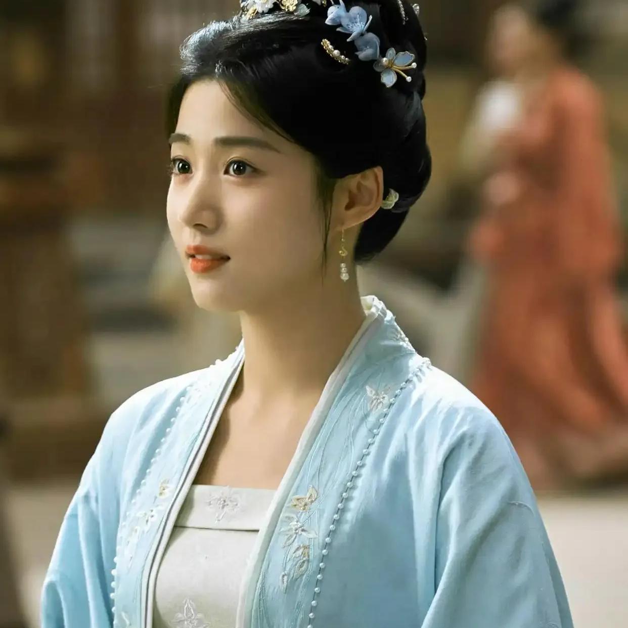 以跪姿回应粉丝,这才是双向奔赴