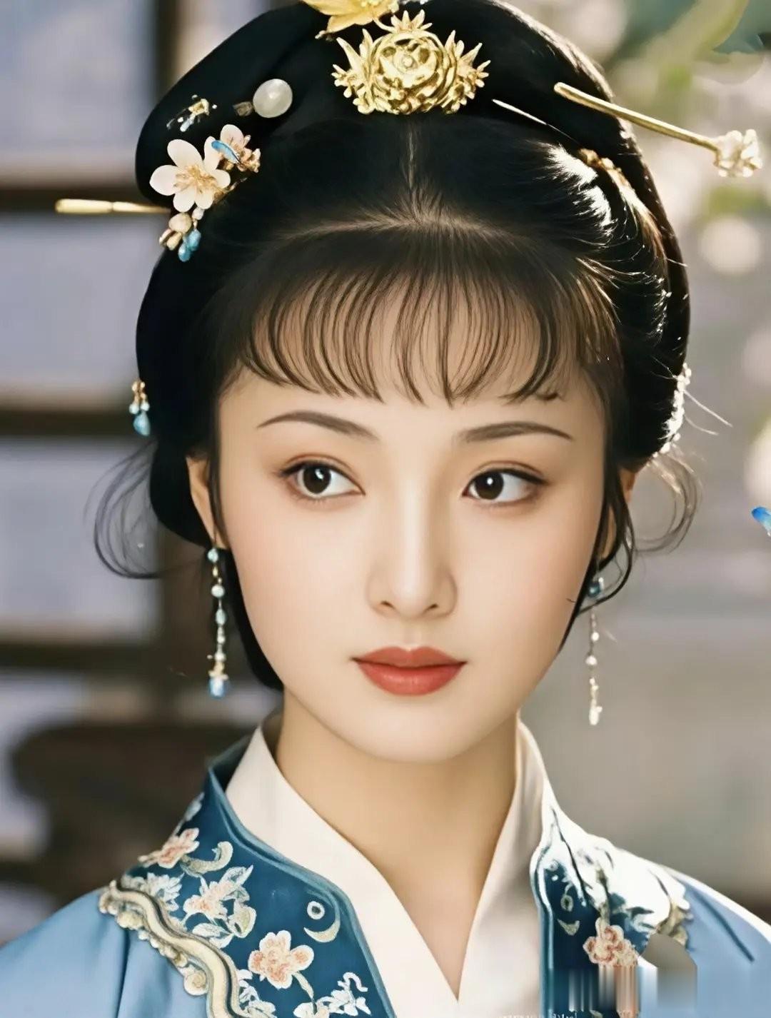 陈晓旭的温婉笑容依旧动人。