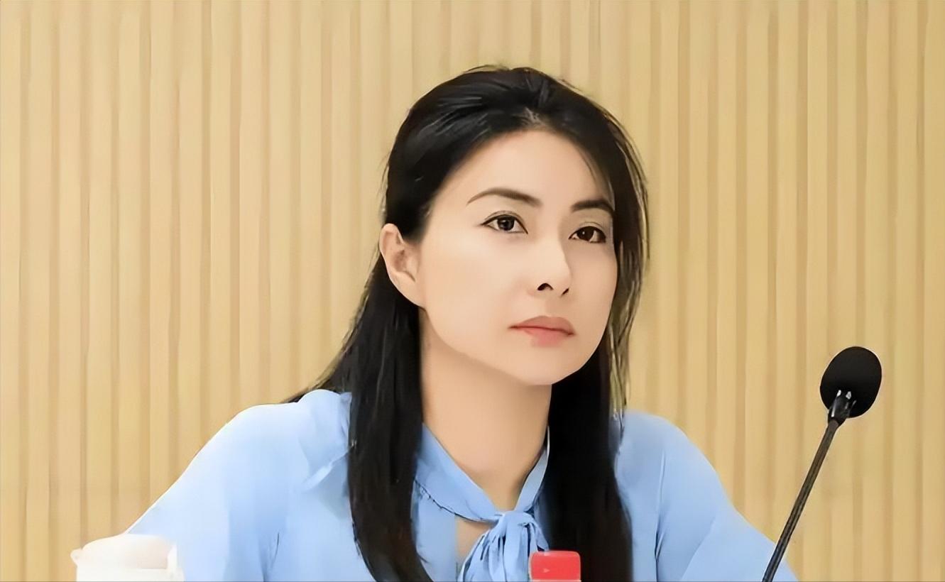 不到72小时爆4大瓜！炫富、欠税、代孕出轨，就连郭晶晶也受牵连