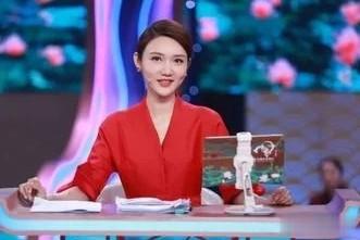 春晚龙洋眼神上瞟被质疑,真的是不专业吗?看完回应太圈粉