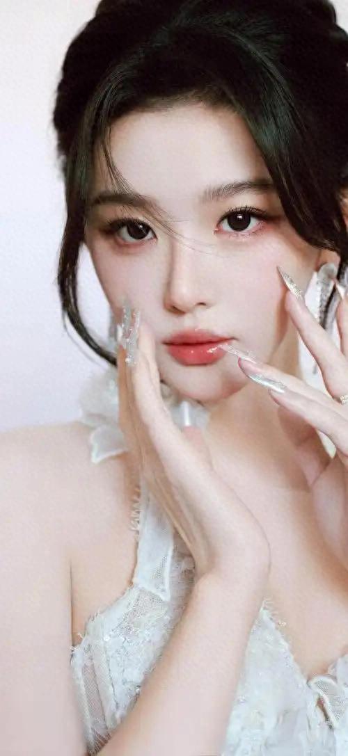 孔雪儿：从“女团ACE”到“古装劳模”的破茧之路