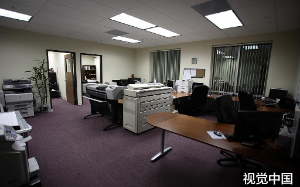 校花拒绝局长潜规，第二天她市委书记千金身份曝光，局长跪下连扇自己30个耳光