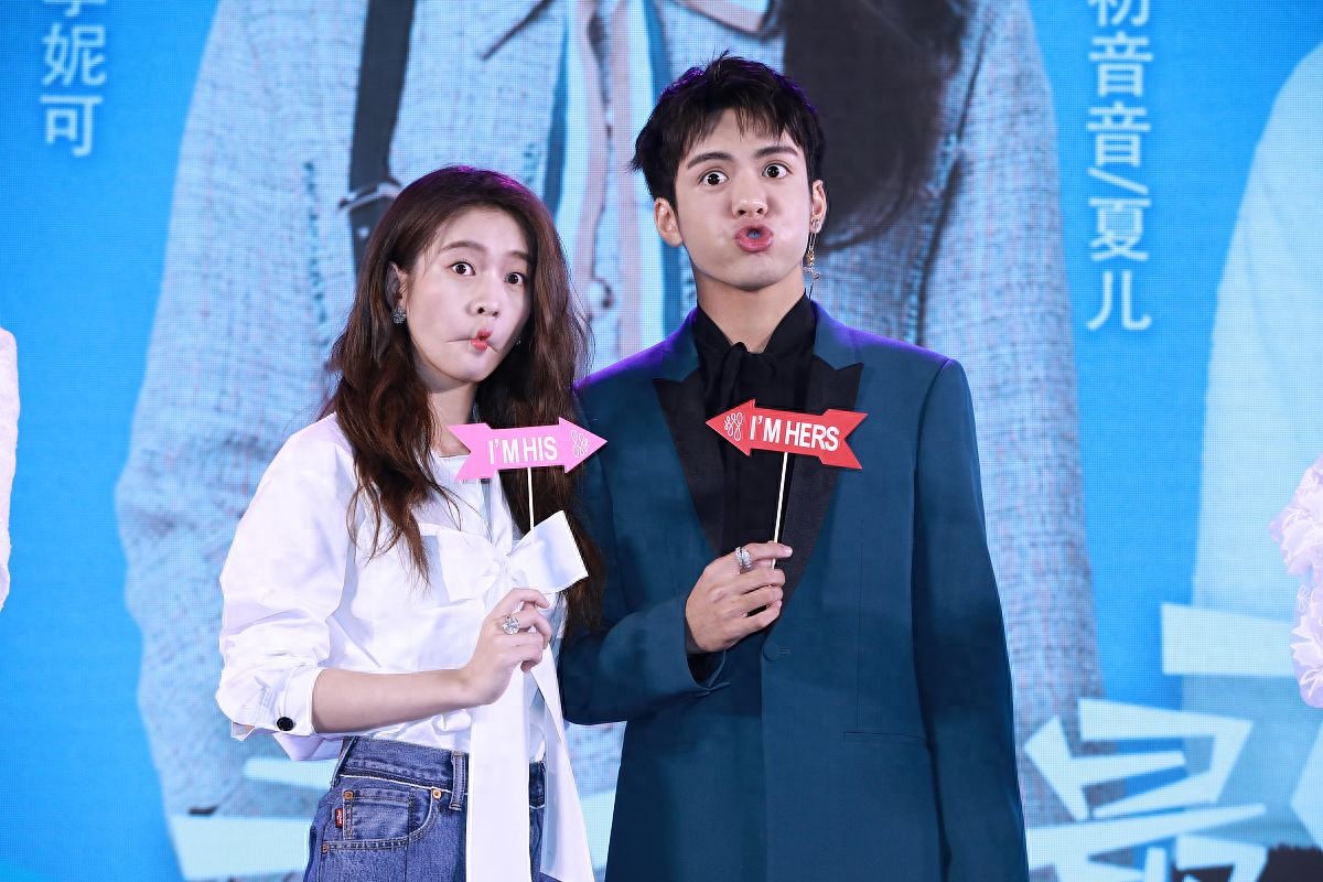 白鹿曾舜晞恋情实锤？韩国同游细节大曝光