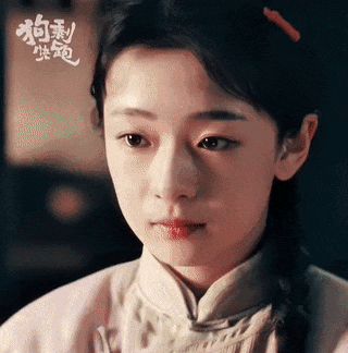女演员千万别整容,看43岁万茜跟23岁王和,就明白张艺谋没说错